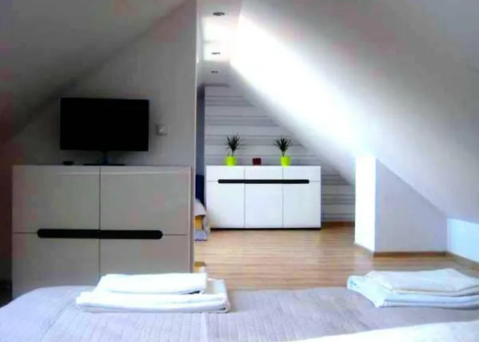 Monika Z Widokiem Na Morze רבאל